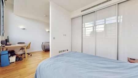 Western Avenue, UB6, Greenford - Photo 4
