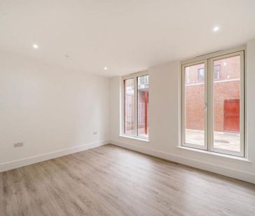 2 bedroom flat to rent - Photo 2