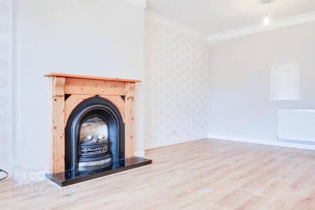 8 Annes Court, Bryansburn Road, Bangor, BT20 3SX - Photo 2