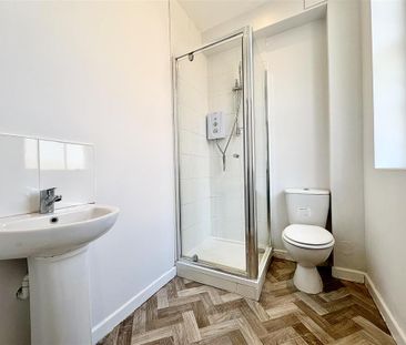 Studio to rent - Photo 6