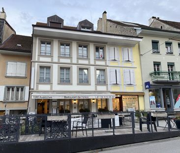 WITH A LARGE TERRACE, VERY WELL LOCATED - Photo 3