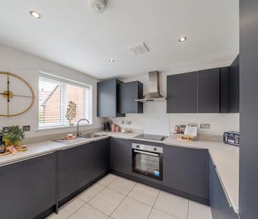 3 bedroom detached house to rent - Photo 2