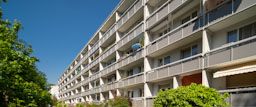 Große 3 Zimmer-Wohnung mit Aufzug und Südbalkon - Photo 1