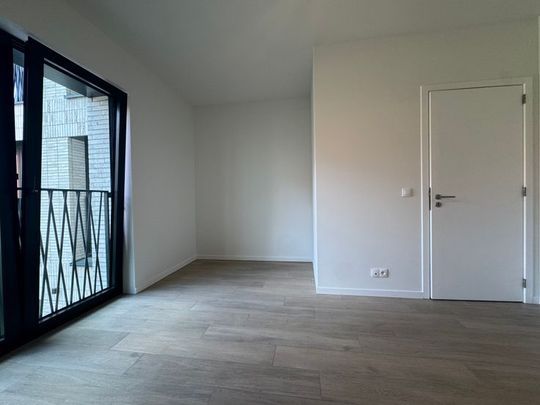 Appartement te huur - Photo 1