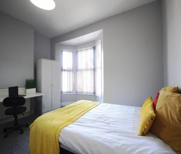 Connaught Road, Liverpool. - Photo 6