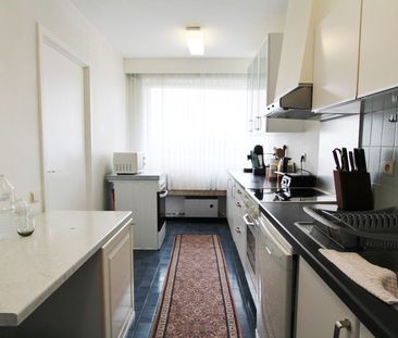 Rustig appartement dichtbij het centrum met 2 slaapkamers en staanplaats! - Photo 2