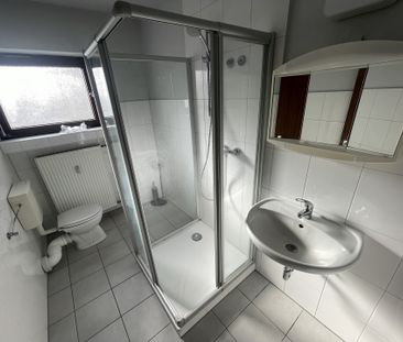 Helle 3-Zimmer-Wohnung mit Balkon und Garage - Foto 4