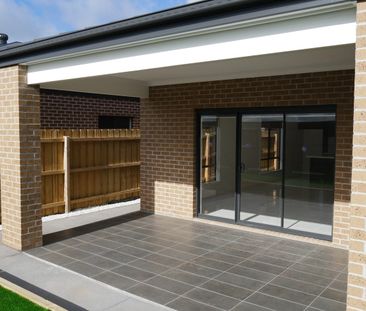 Family Home! - Photo 2