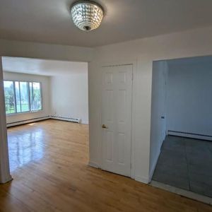 5 1/2 - Montréal (Anjou) - 1 850 $/mois - Photo 2