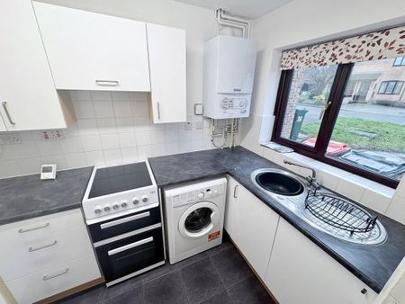 2 bedroom end of terrace house to rent - Photo 5