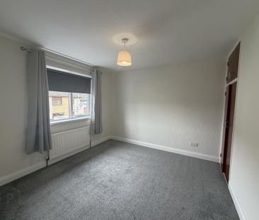 2 Kilbride Gardens, Antrim, BT41 1DS - Photo 3