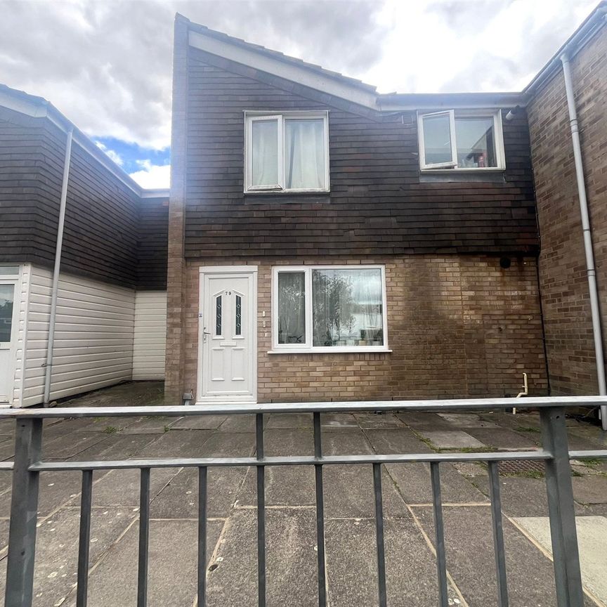 Normanton Road, Basingstoke, Hampshire, RG21 - Photo 1