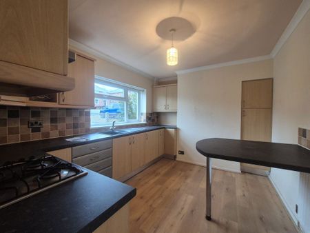 Ashfield Crescent, Wollescote, Stourbridge, DY9 - Photo 5