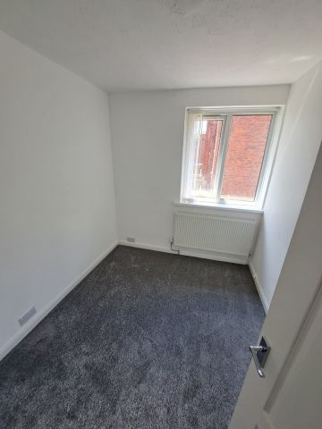 2 Bed Terraced House, West King Street, M3 - Photo 3
