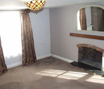 2 bedroom semi-detached house to rent - Photo 3
