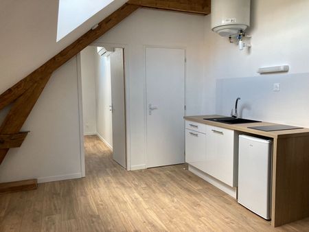 Location Appartement 2 pièces 18m² - Photo 2