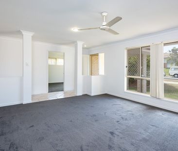 Great family home with large yard in great location! - Photo 1