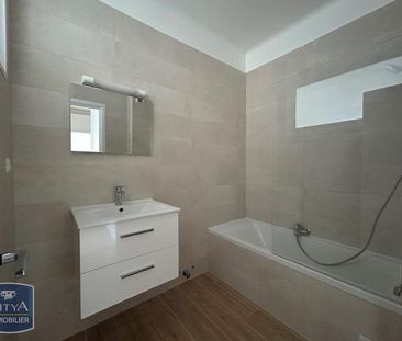 Location Appartement 2 pièces 55m² NICE 06000 - Photo 3