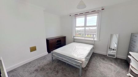 4 bedroom house to rent - Photo 2