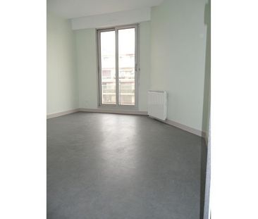 A LOUER - Quartier Louis Mallet - T4 de 105m² avec balcon, garage e... - Photo 2