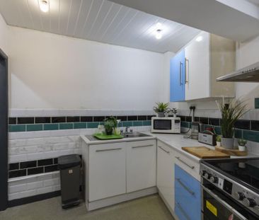 2 bedroom apartment to rent - Photo 5