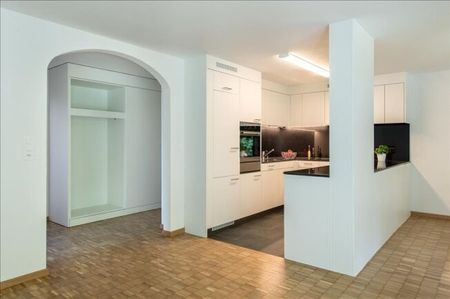 Spacious family apartment in a quiet neighborhood - Photo 3
