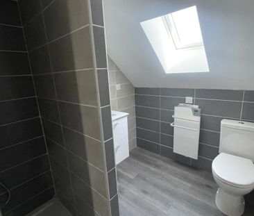 Location Appartement 3 pièces 51m² FLAVIN 12450 - Photo 3