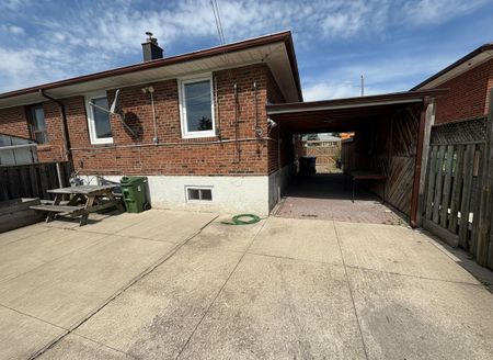 For Lease - 100 Snowood Court, Toronto, Ontario - Photo 4