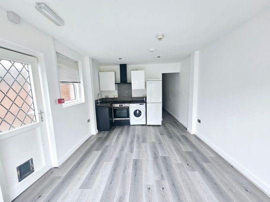 Silverdale Road, Southampton - Photo 1