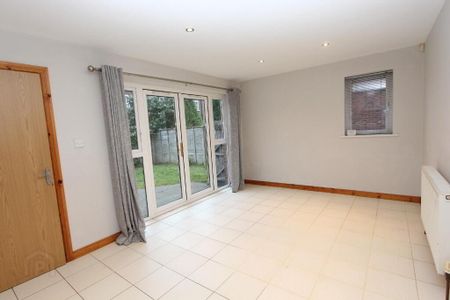 10 Lewis Park, 10 Lewis Park, Belfast, BT4 1FE - Photo 2