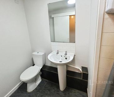 Studio to rent - Photo 4