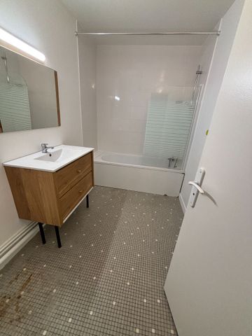 Location Appartement 3 pièces 85m² - Photo 4
