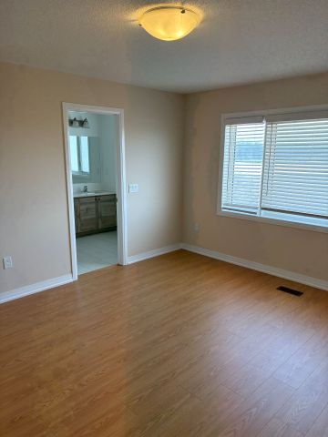 For Lease - 70 Freedom Crescent, Hamilton, Ontario - Photo 4