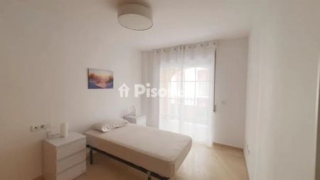 Piso en alquiler en Calle la Regente - Photo 2