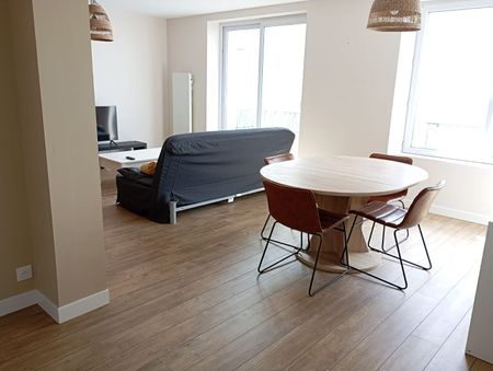 Location Appartement 4 pièces 83m² - Photo 3