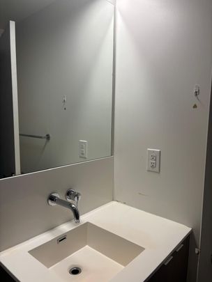 For Lease - 100 Harbour Street Unit# 3708, Toronto, Ontario - Photo 1