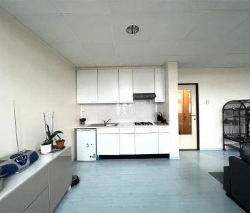 Zonnig appartement met 1 slaapkamer gelegen op de 2de verdieping va... - Photo 6