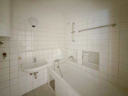 Sehr schöne, helle 1-Zimmer-Wohnung im 2. Obergeschoss - Nähe Krankenhaus - Photo 5