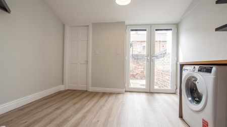 2 bedroom terraced house to rent - Photo 3