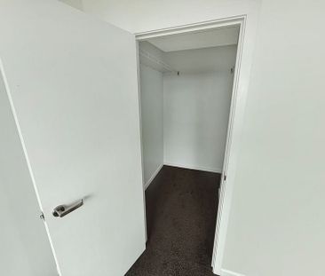 Manukau, 2 bedrooms UNFURNISHED - Photo 3