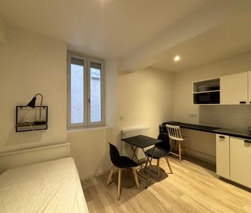 Location Appartement 1 pièce 14m² ANGERS 49100 - Photo 2