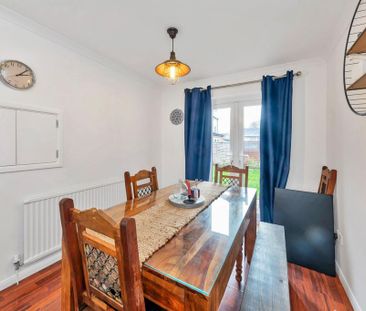 3 bedroom semi-detached house to rent - Photo 2