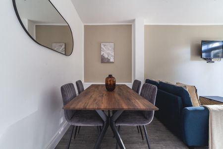 2 bedroom ground floor flat to rent - Photo 3