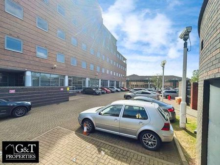 Apartment, Landmark, Waterfront West, Brierley Hill, DY5 - Photo 3