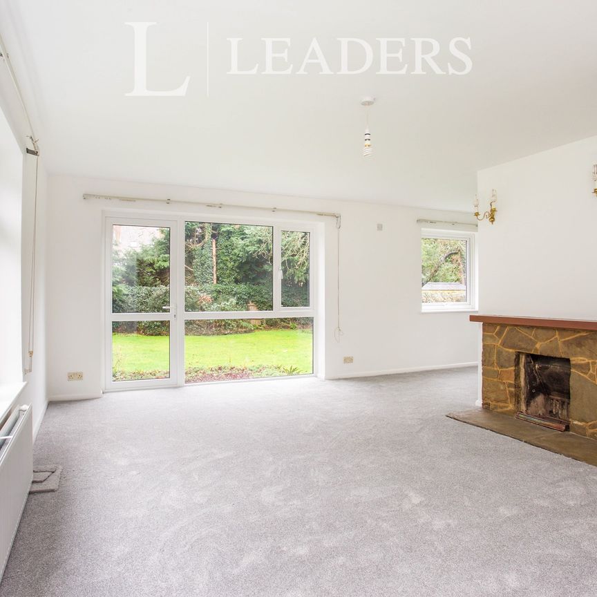 4 bedroom house to rent Grange Park, Woking, GU21 - Photo 1