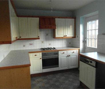 2 bedroom semi-detached house to rent - Photo 5