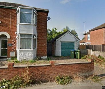 Room in a Shared House, Burgess Road, SO17 - Photo 1