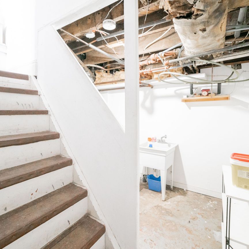 For Lease - 52 Proctor Boulevard Unit# Main, Hamilton, Ontario - Photo 1