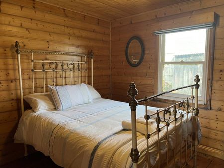 Quaint Furnished Cottage - Photo 5