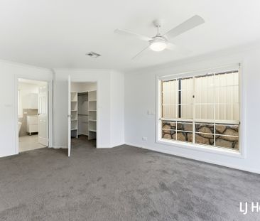 Stunning 4 Bedroom Renovation in Jerrabomberra - Photo 6